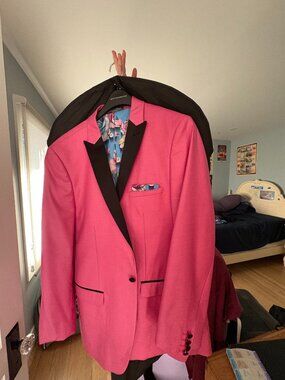 Paisley & Gray Hot Pink Tuxedo Jacket – Men’s Size 44R